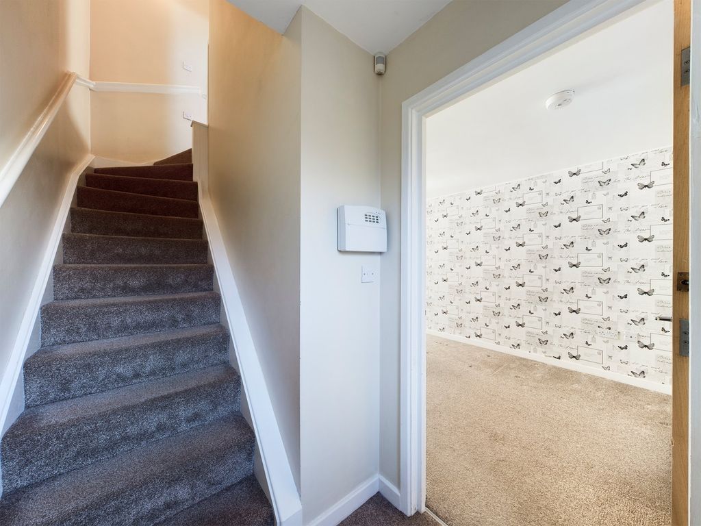 Property photo 2 of 9 Entrance Hall