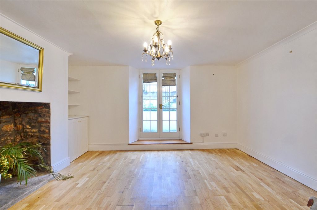 Property photo 2 of 18 Picture No. 02