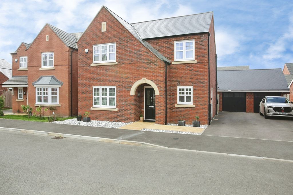 Property photo 2 of 19