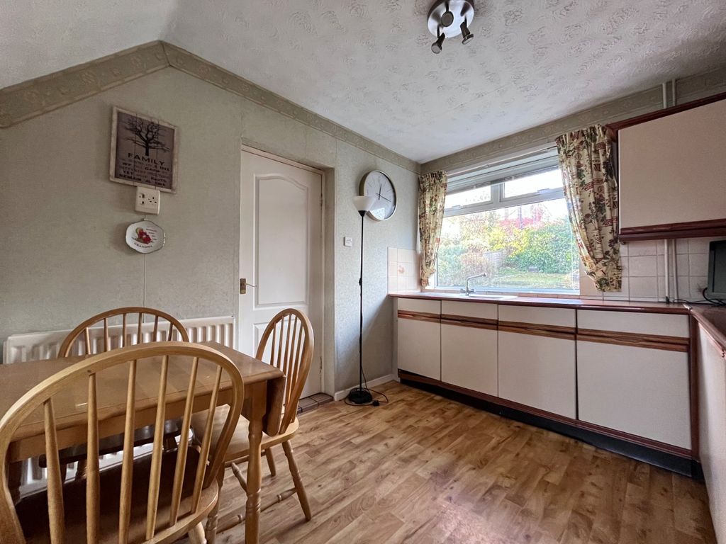 Property photo 2 of 15 Kitchen