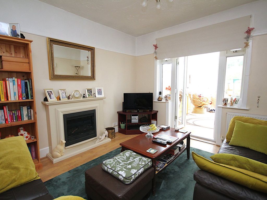 Property photo 3 of 27