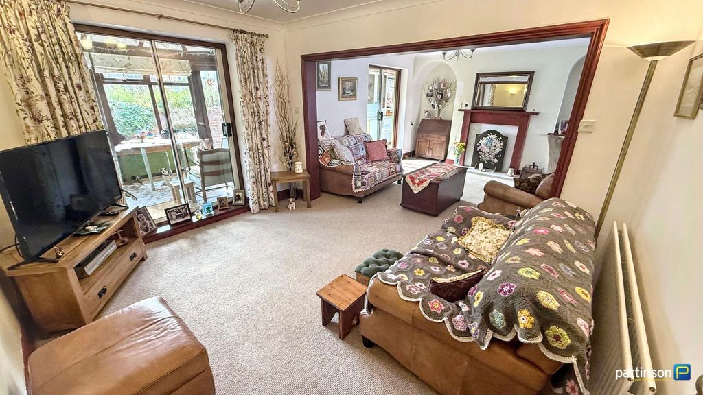 Property photo 3 of 38