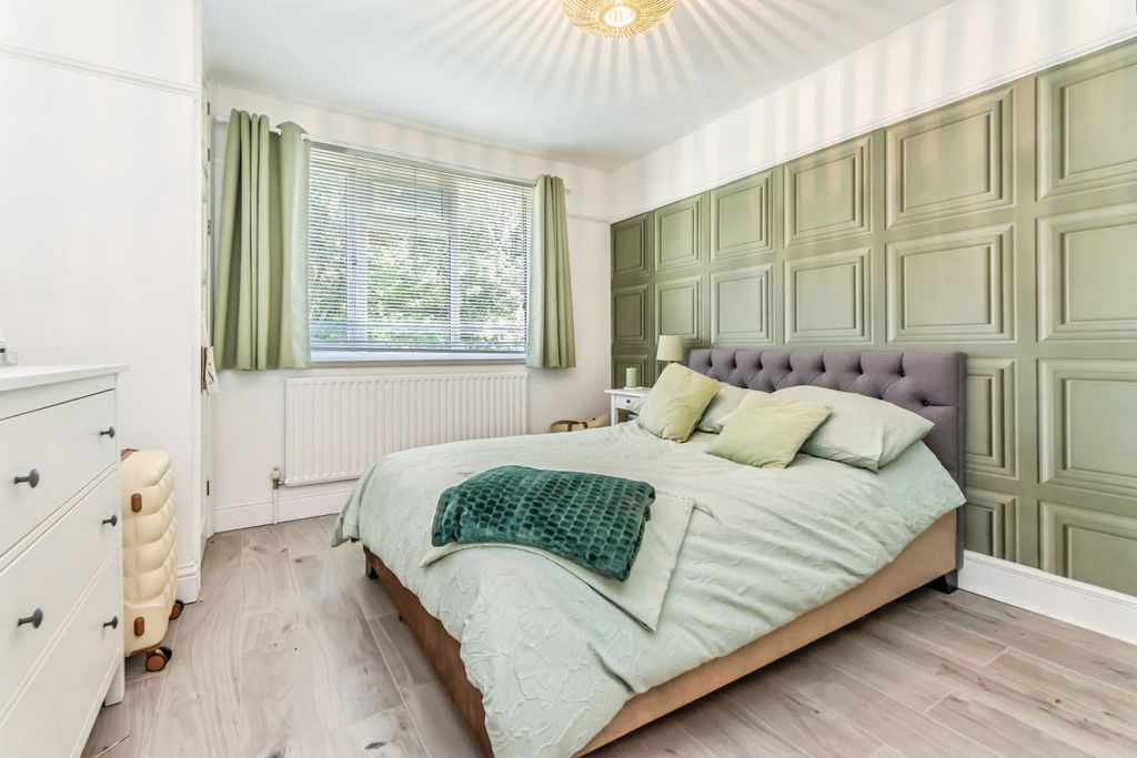 Property photo 3 of 26 Pbox-Img.Jpg