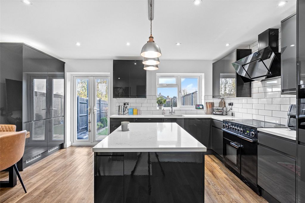 Property photo 3 of 15 Picture No. 03