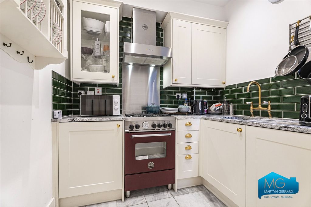 Property photo 2 of 23 Picture No. 53