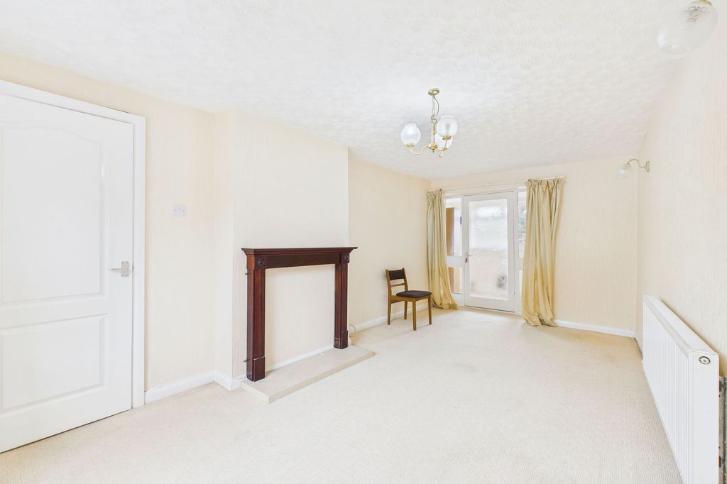 Property photo 3 of 19