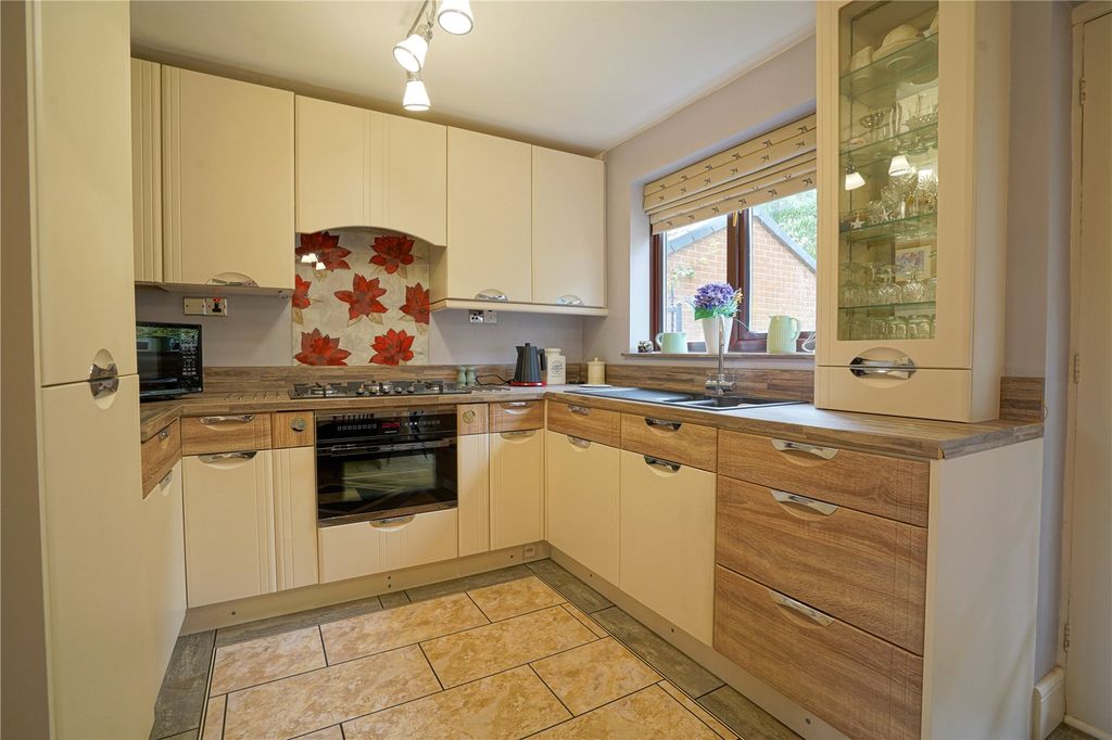 Property photo 2 of 16 Picture No. 07