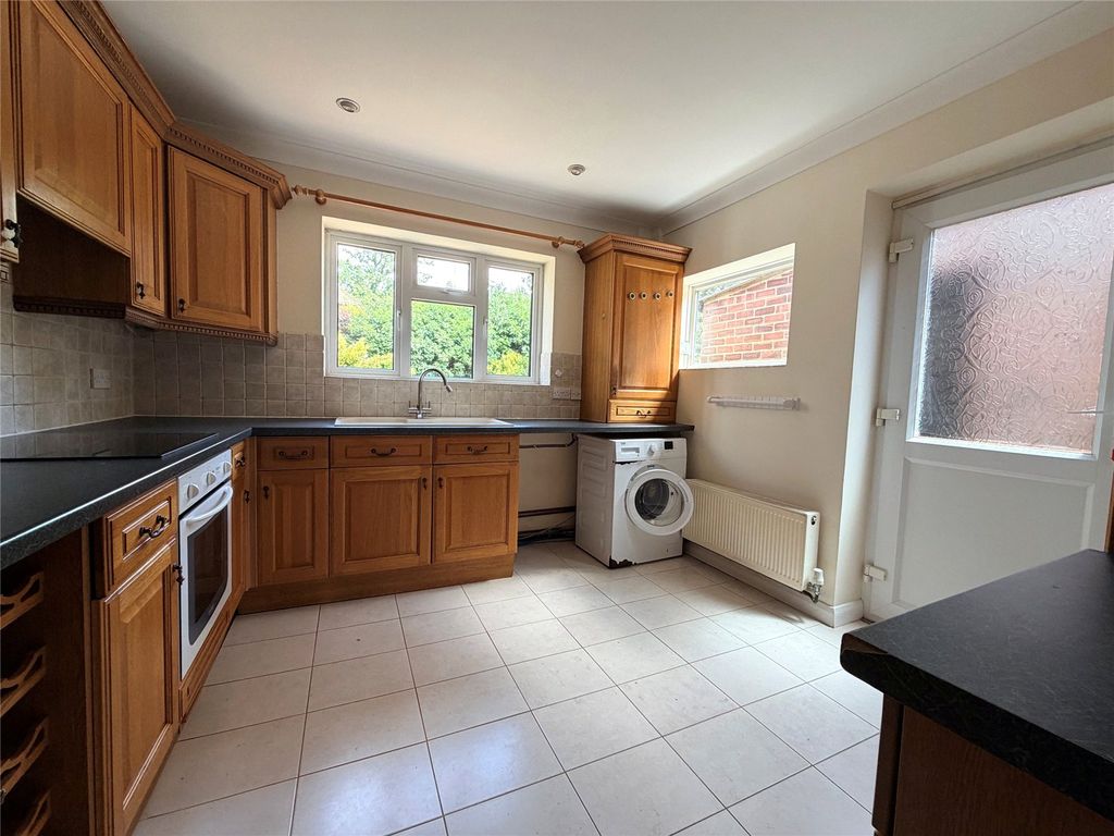 Property photo 2 of 9 Picture No. 07