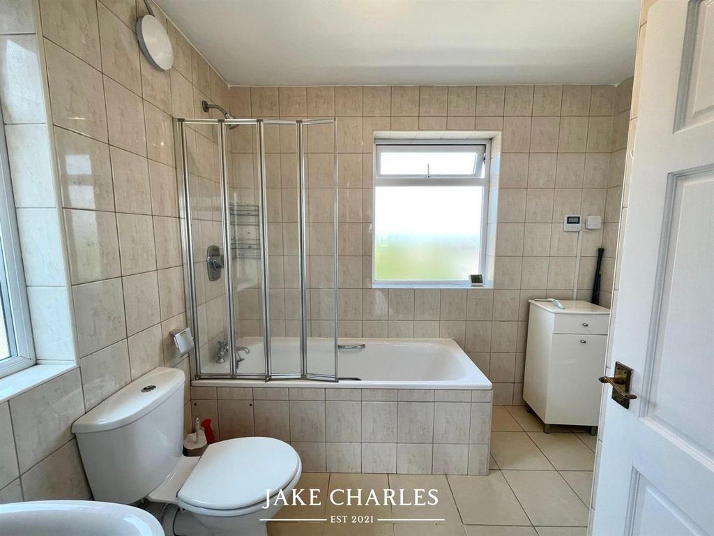 Property photo 3 of 10 114c68Ba-6d6B-4d71-Bd43-31Bfebe593Ec.Jpg