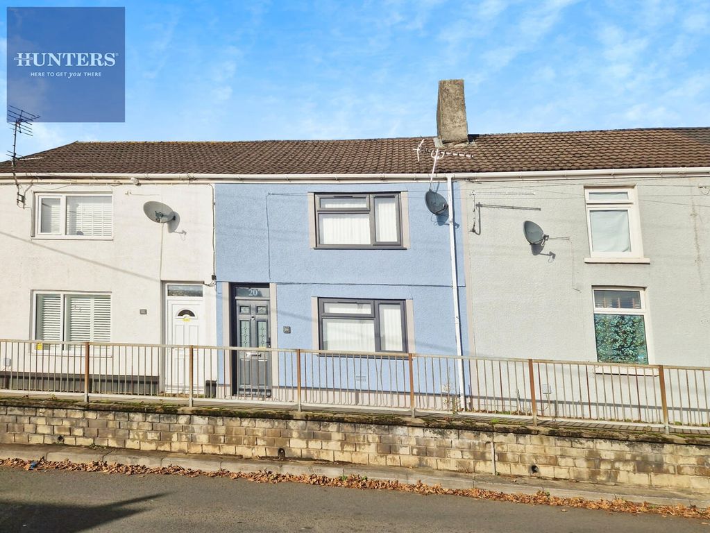 Property photo 1 of 18 Front (Exterior)