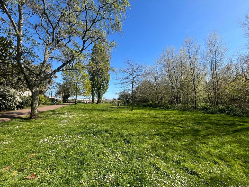 Property photo 2 of 3