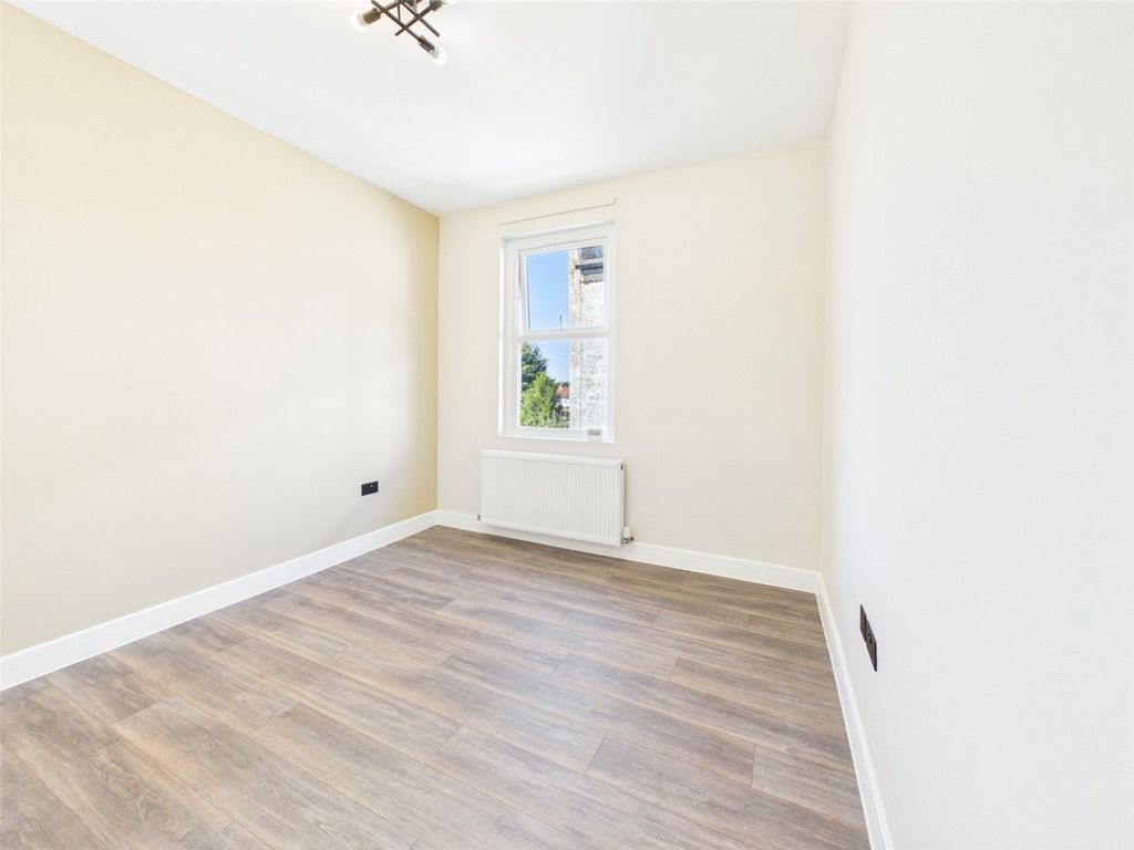 Property photo 2 of 12 Picture No. 01