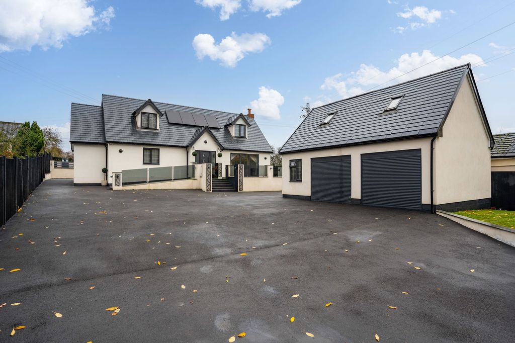 Property photo 1 of 24