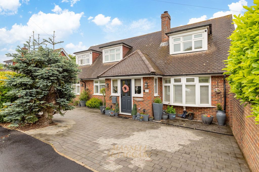 Property photo 1 of 35