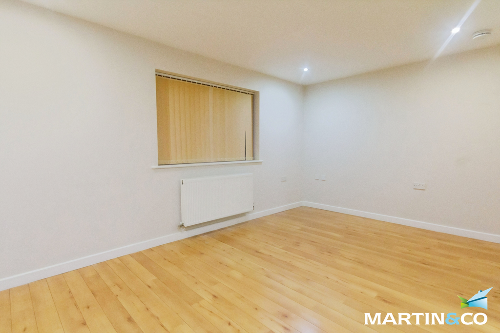 Property photo 3 of 5 Picture4