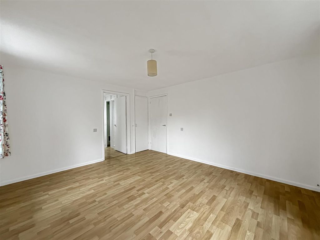 Property photo 3 of 9 11_71224.Jpg