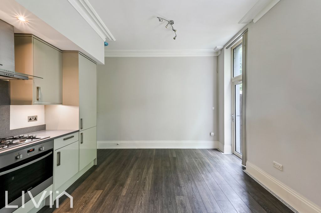 Property photo 3 of 11 3