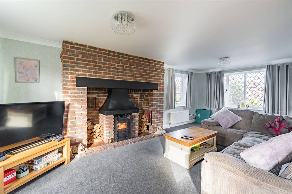 Property photo 2 of 35