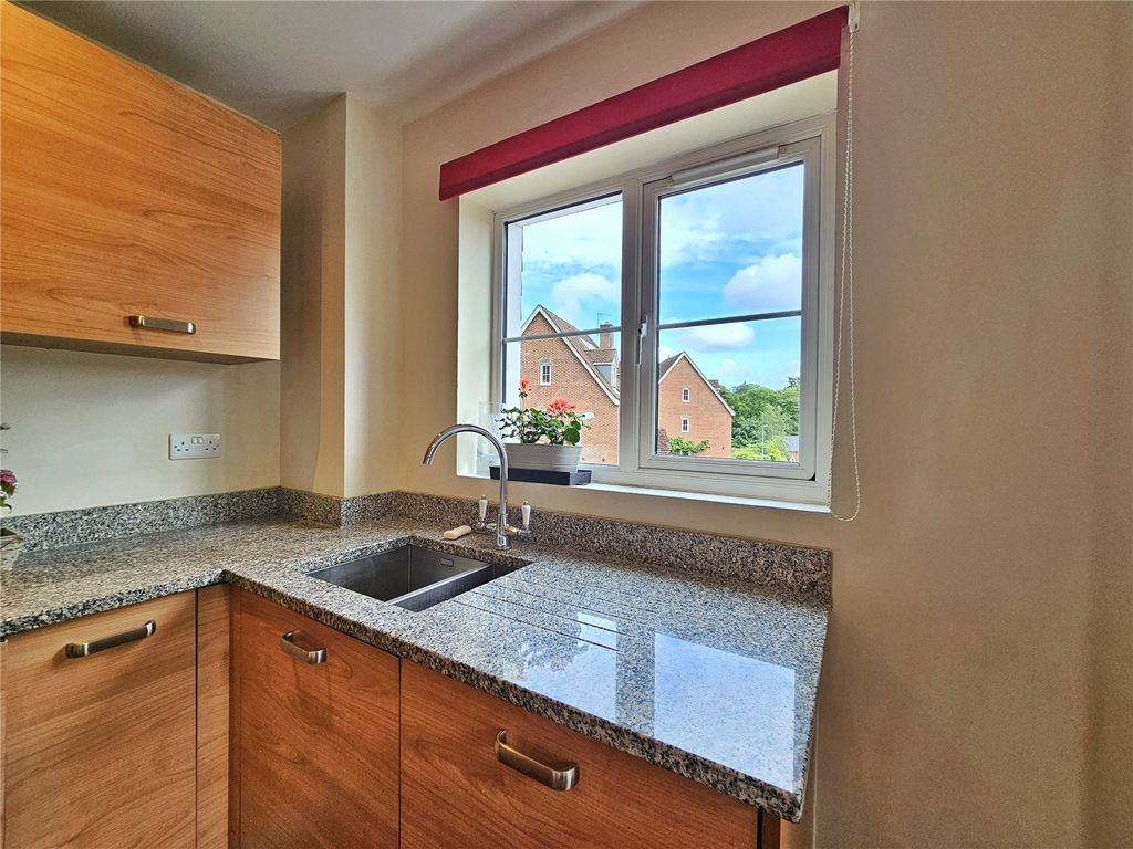 Property photo 3 of 11 Picture No. 15