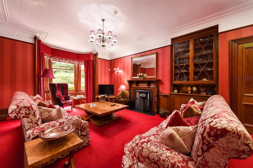 Property photo 3 of 12 Sitting Room