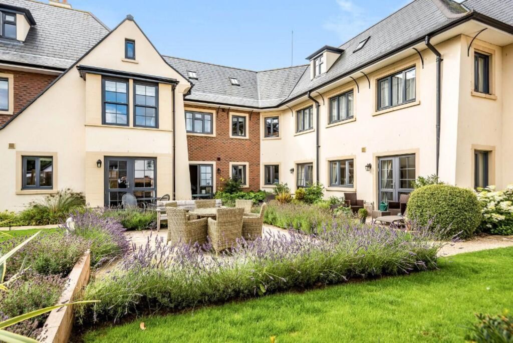 Property photo 1 of 10