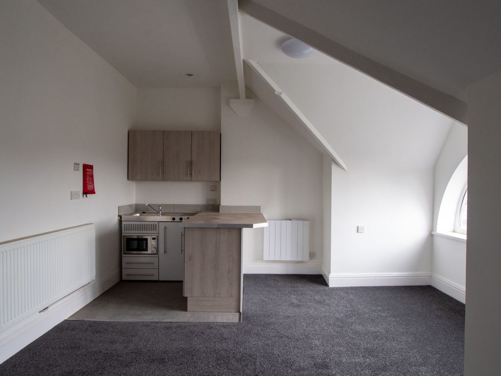 Property photo 2 of 6 Living / Kitchen Other Side