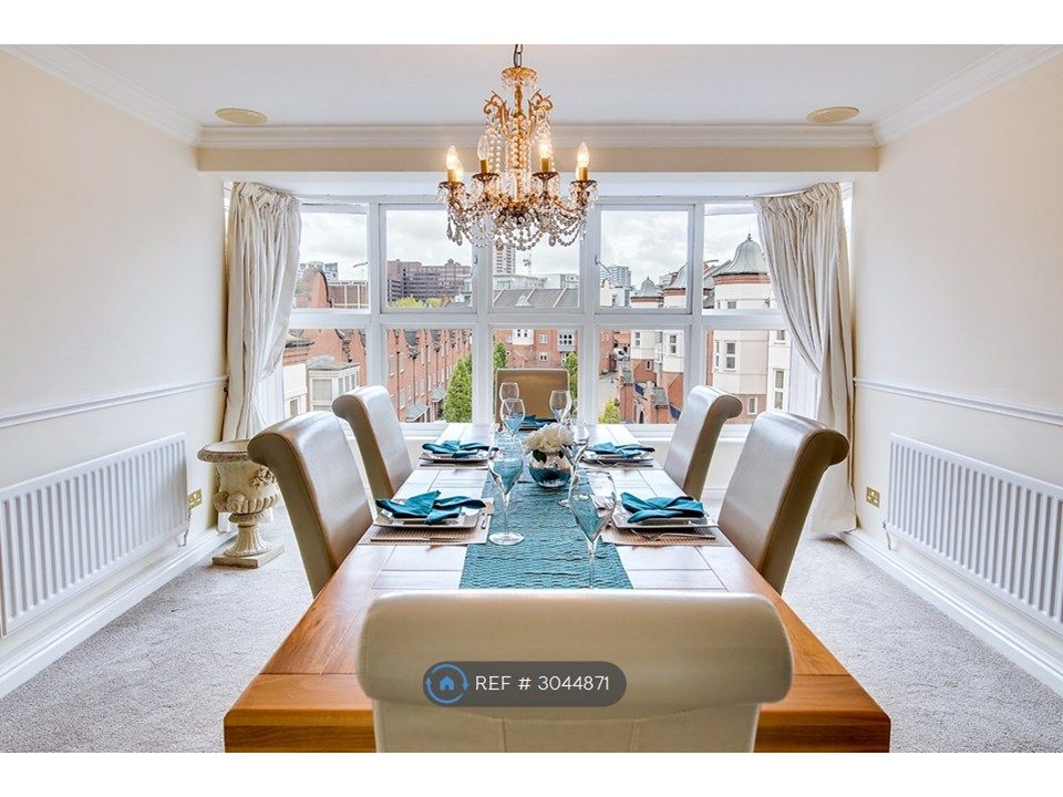 Property photo 2 of 16 Large Dining Room