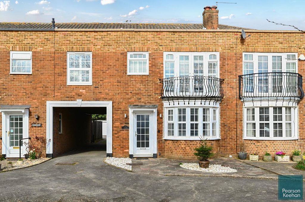 Property photo 3 of 31 House 2, 125 New Church Road, Bn3 (1).Jpg