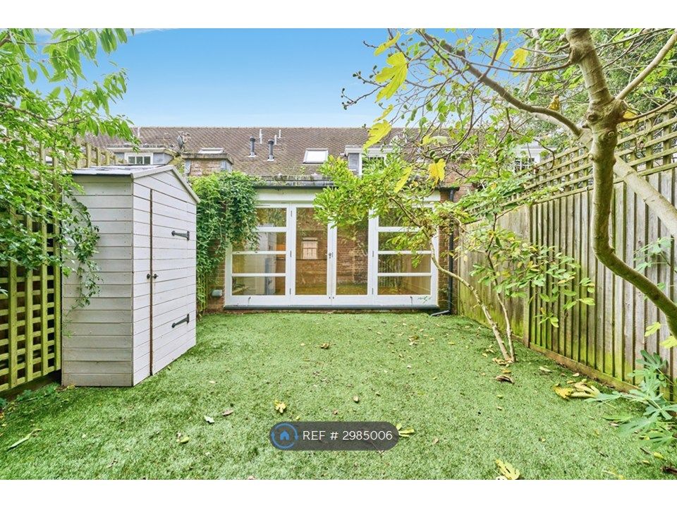 Property photo 3 of 22 Garden
