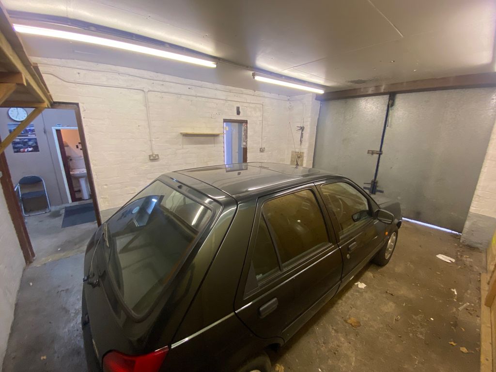 Property photo 3 of 4