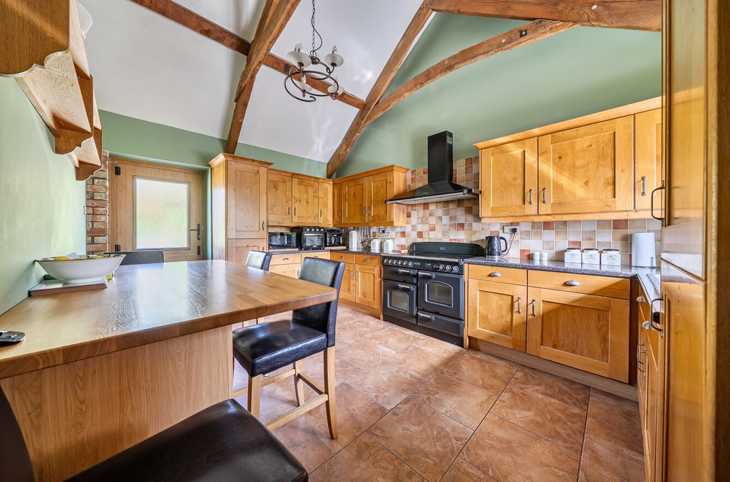 Property photo 2 of 17 1439097-4-69d6A5B...