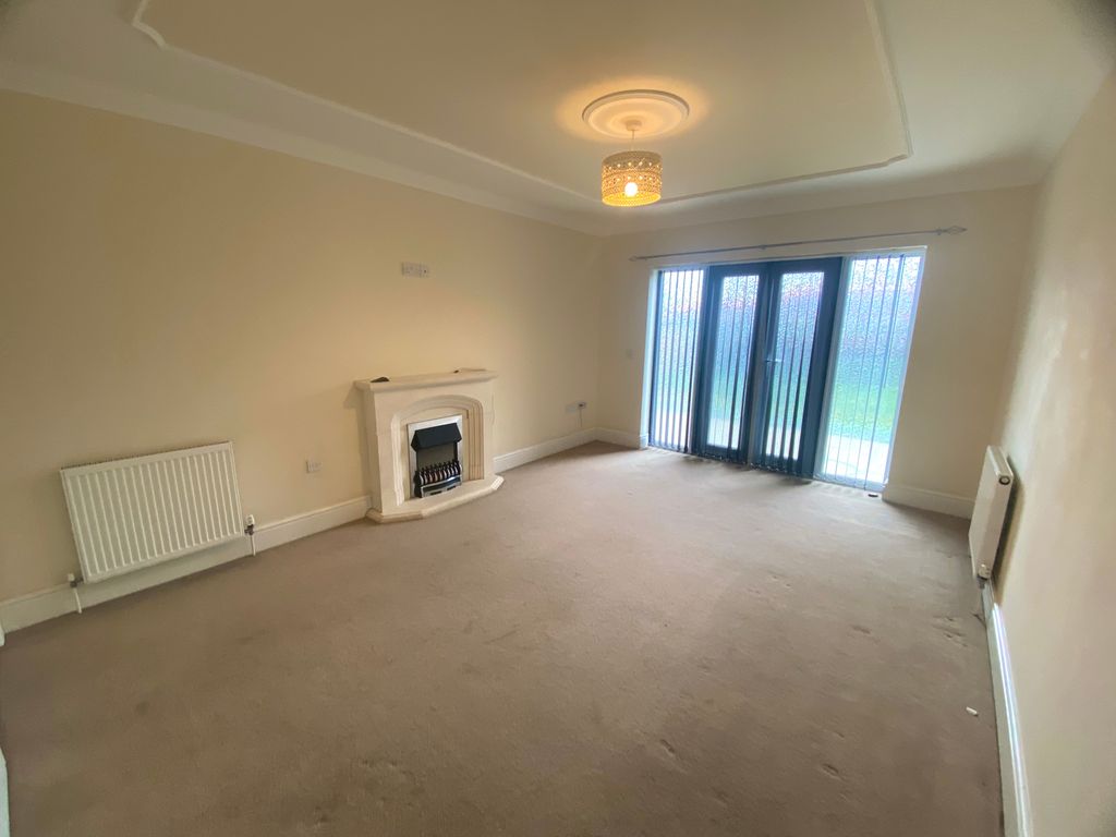 Property photo 3 of 17 Image