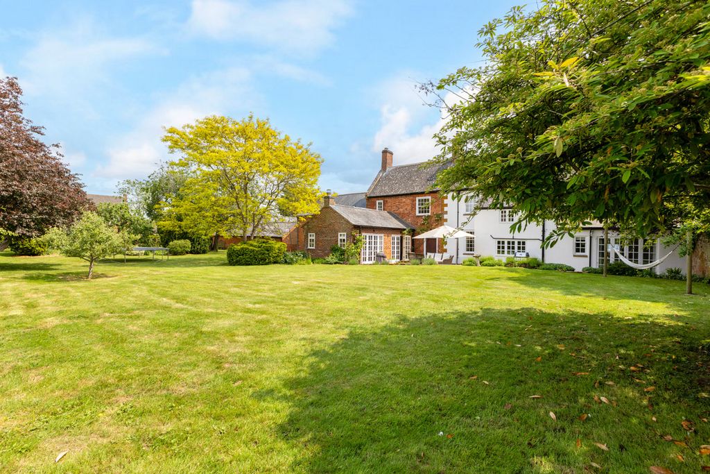 Additional image 33 of 5 bed detached house for sale9 Swinnertons Lane, Yelvertoft, Northampton Northamptonshire NN6