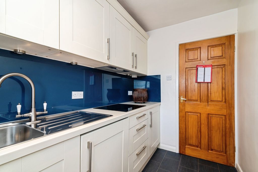 Property photo 3 of 16 Photo