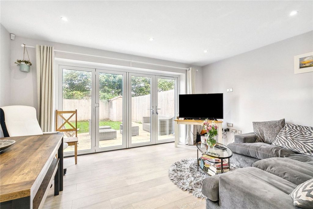 Property photo 2 of 7