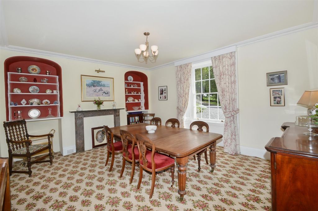 Property photo 3 of 25 Dining Room