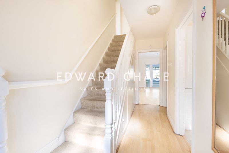 Property photo 2 of 26 Photo 13