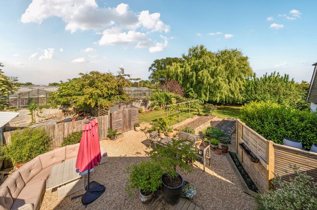 Property photo 3 of 34