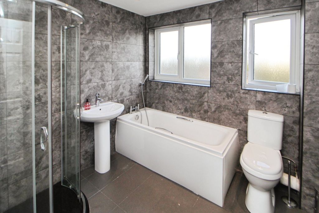 Property photo 3 of 10 Picture No. 07