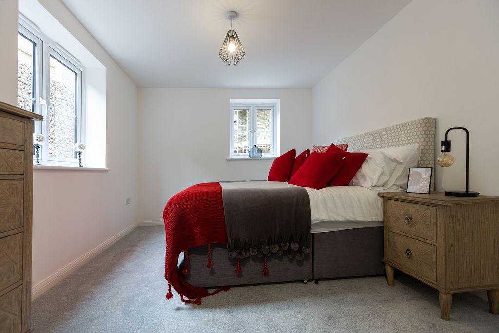 Property photo 3 of 4 High View-19