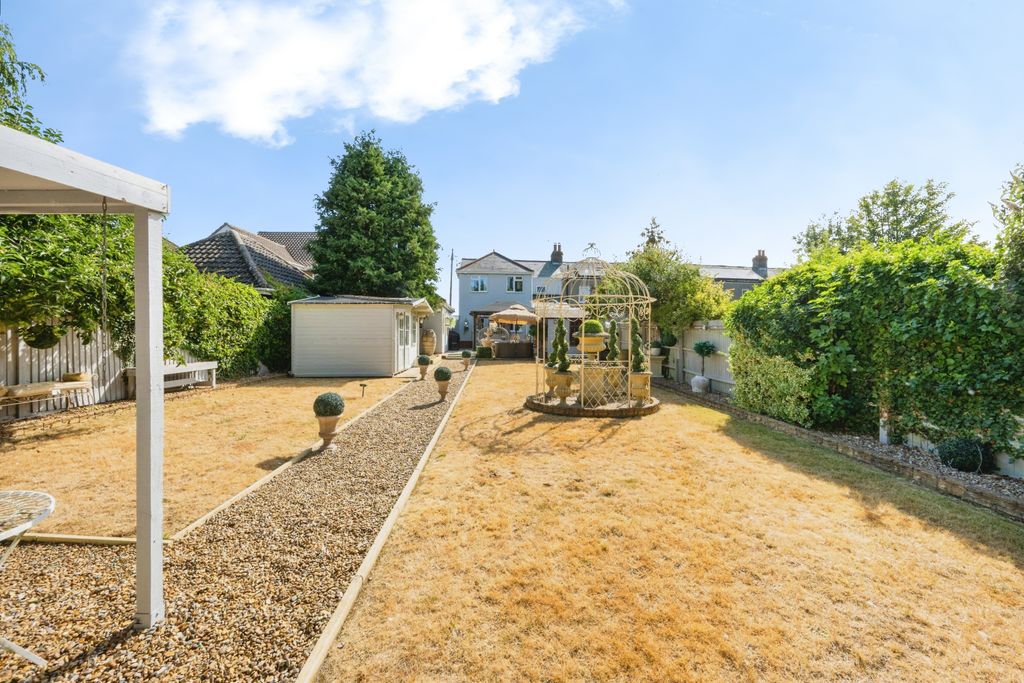 Property photo 3 of 36
