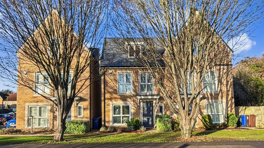 Property photo 1 of 17 4683930