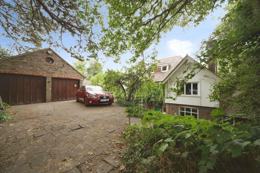 Property photo 1 of 24