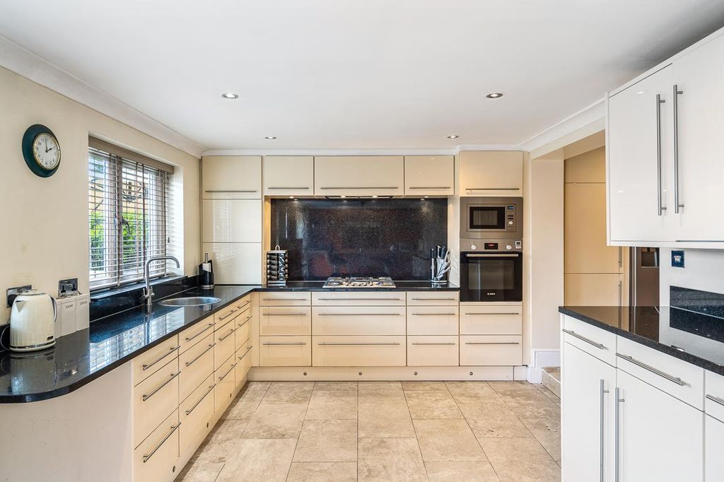 Property photo 3 of 55 Internal-Small-16.Jpg