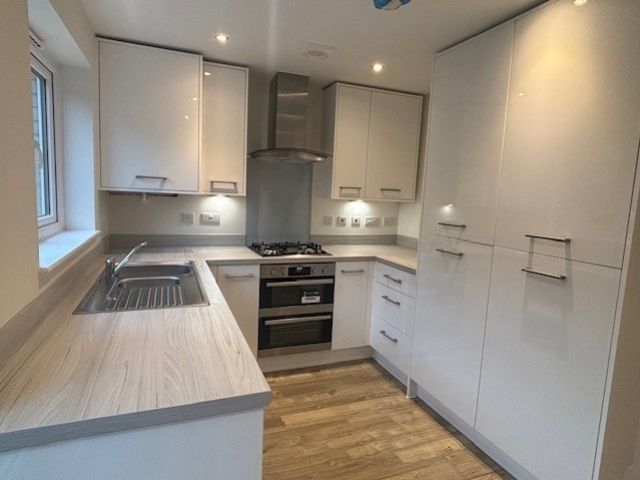 Property photo 2 of 5 Kitchen