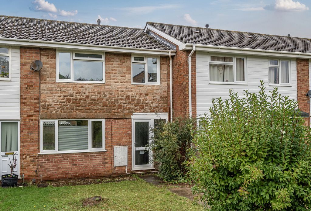 Property photo 1 of 10 1349845-22-68c033...