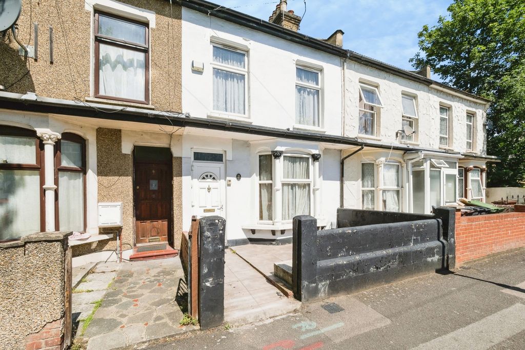 Property photo 1 of 27 Pbox-Img.Jpg