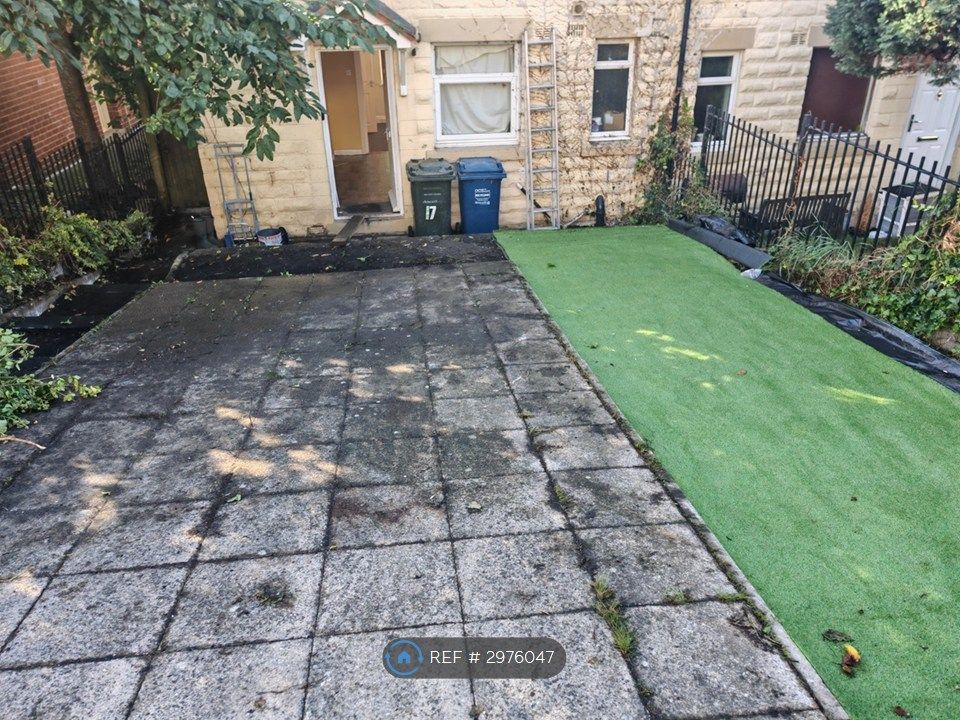 Property photo 1 of 35