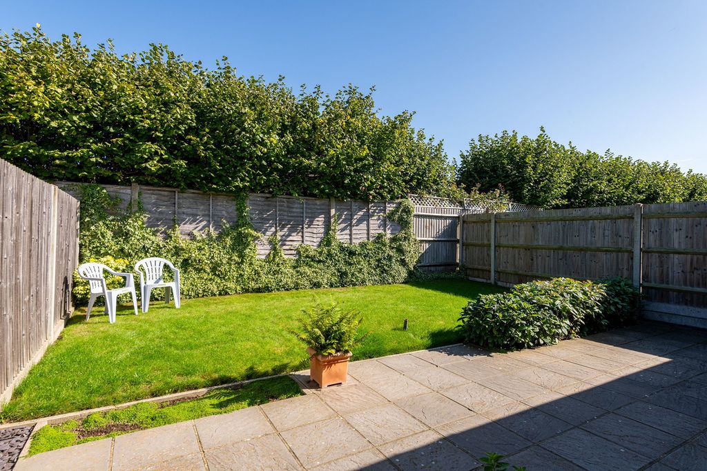 Property photo 2 of 16