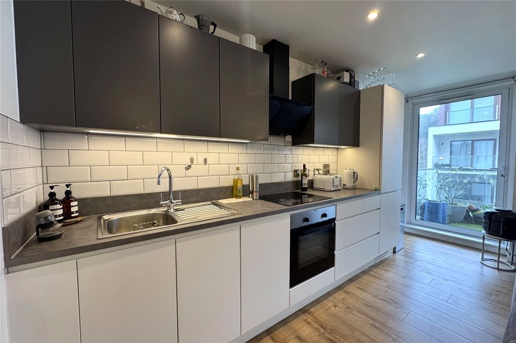 Property photo 3 of 10 Picture No. 21